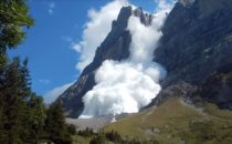 Massiv lavin i Schweiz