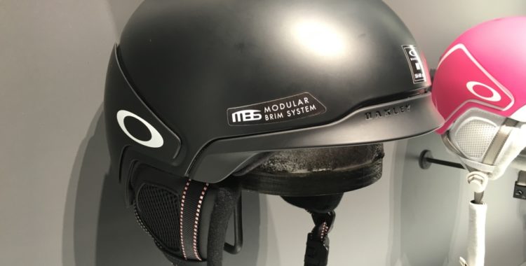 Oakley 16/17